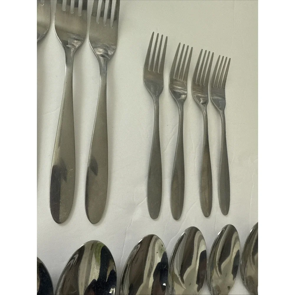 Pfaltzgraff Stainless 18/0 China Glossy Silverware Flatware LOT Of 25 Fork Spoon